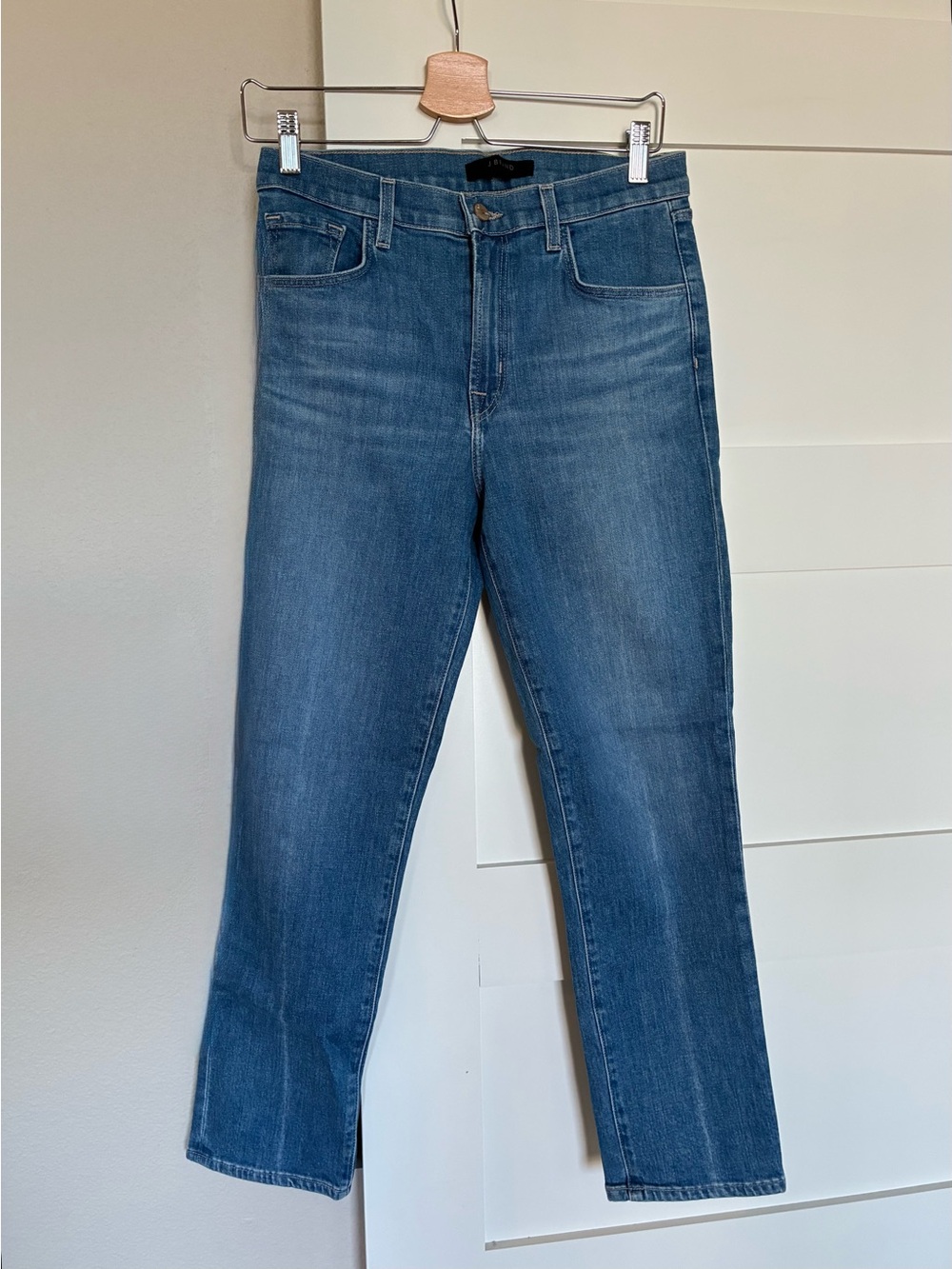 J Brand👖 27 Medium Blue Wash Straight-Leg Jeans